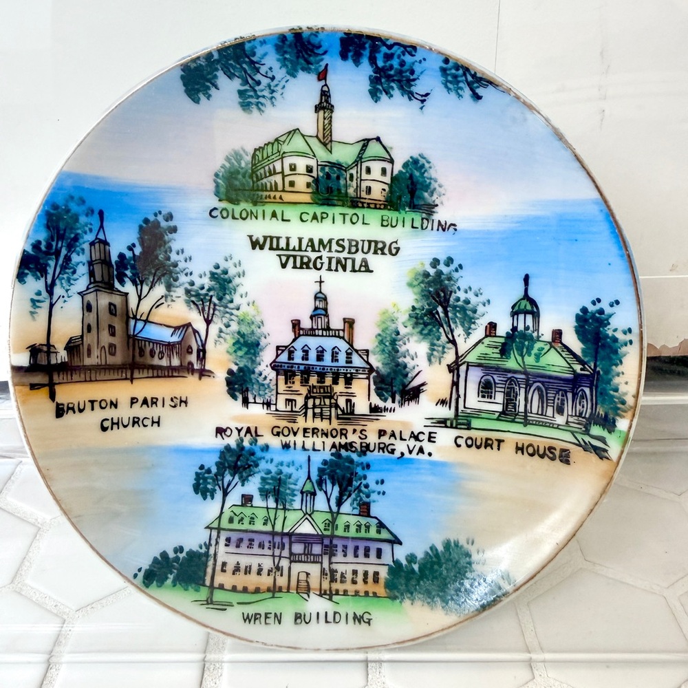 Williamsburg Virginia Souvenir Plate